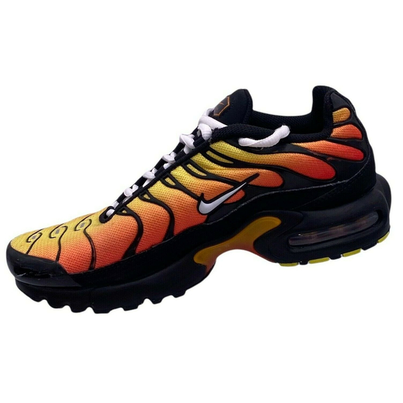 Nike Shoes | Nike Air Max Plus GS Black Habanero Red Size 6Y Boys Ar1852-017 Sneakers Shoes | Color: Black/Red | Size: 6b | Davidincal's Closet